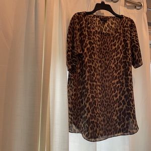 Beautiful leopard blouse.